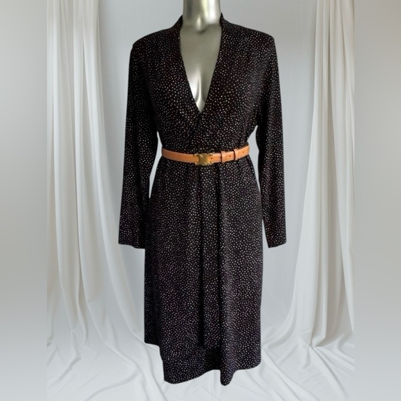 🆕Women’s Petite Rayon Dress (belt not included) - Picture 2 of 15